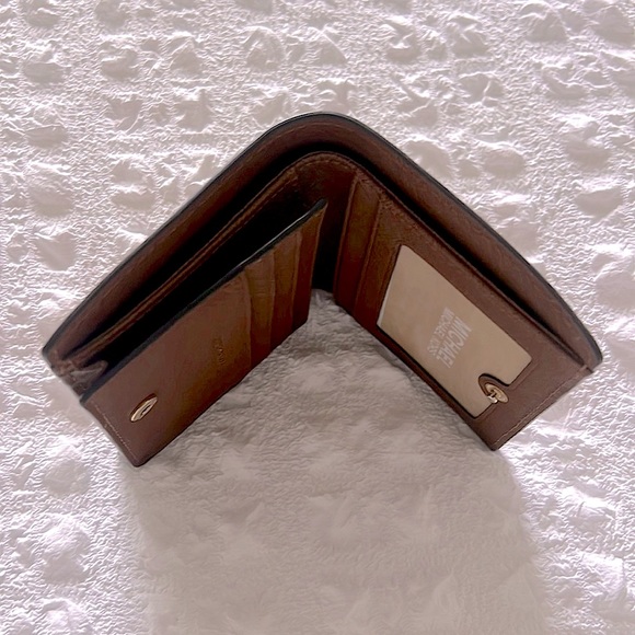 Michael Kors Leather Flap Card Holder - Picture 3 of 5